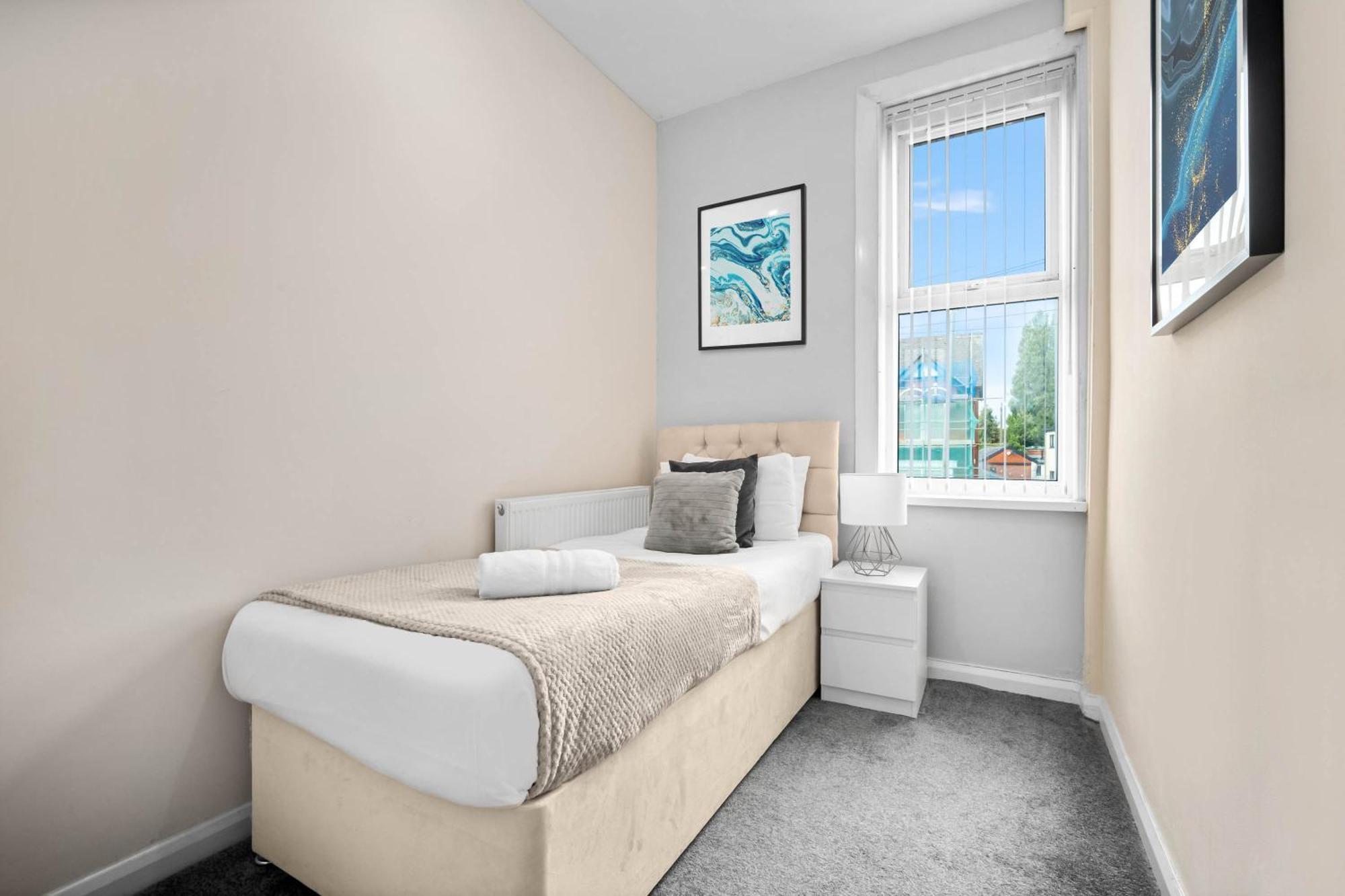 Two Bedroom Apartment - Single Beds - Accommodates 3 - Street Parking - Top Rated -Wbb West Bromwich Luaran gambar